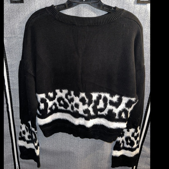 Express sweater - medium - Picture 2 of 3